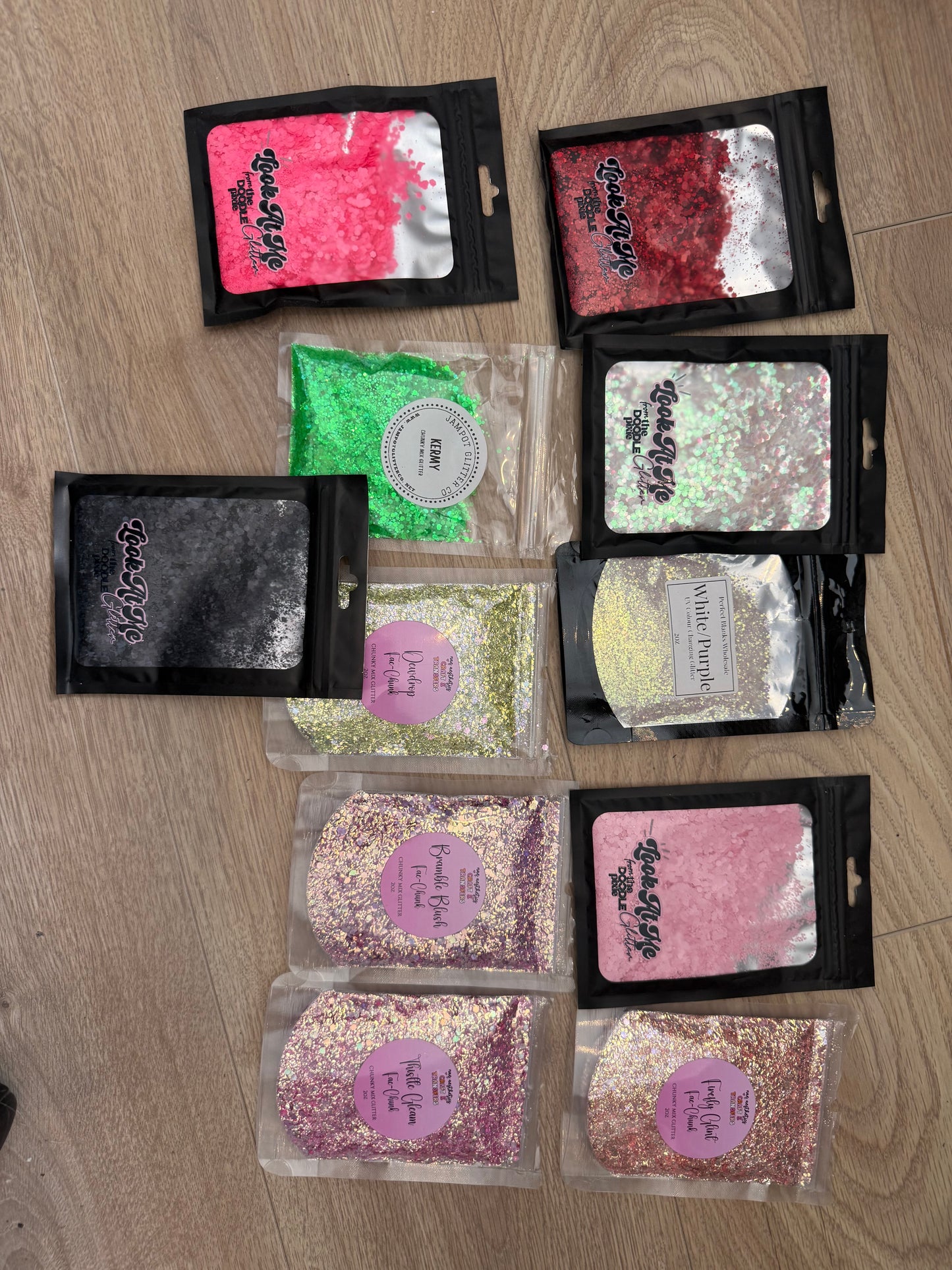 DESTASH - 11 Glitters - hardly used or unopened
